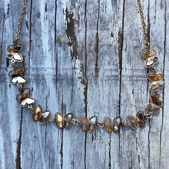 Spirited Butterfly Choker Necklace! - Picture 3 of 4